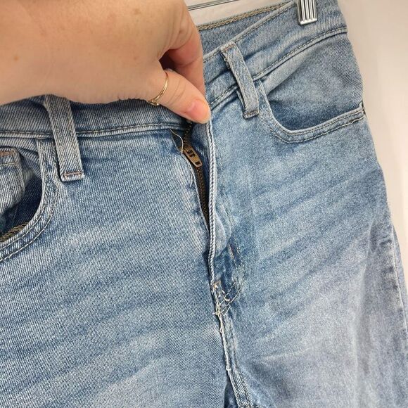 BDG Denim Womens Girlfriend Jeans Light Wash Stretch Mid Rise Blue Size 26 - Picture 5 of 12